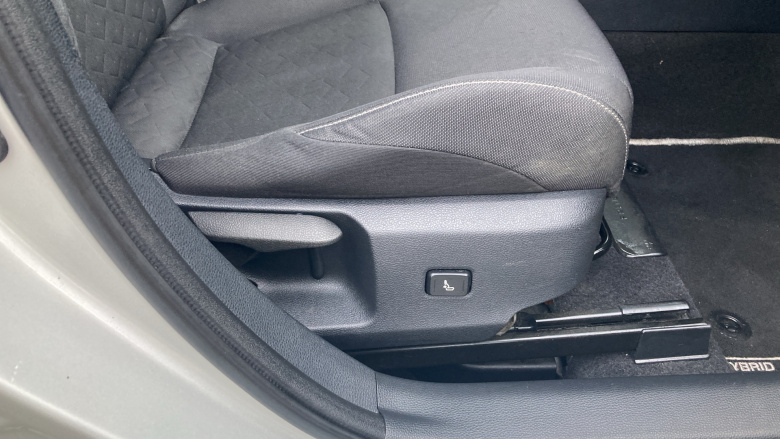 Toyota Corolla 1.8 VVT-i Hybrid Icon Tech 5dr CVT Hybrid Hatchback